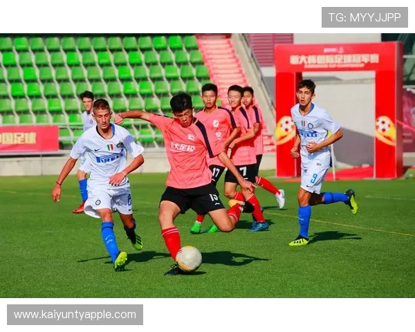 开云足球：关注青少年足球发展，培养未来足球明星的摇篮